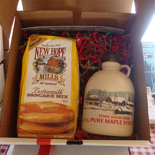 our main gift basket featuring pure maple syrup and buttermilk pancake flour